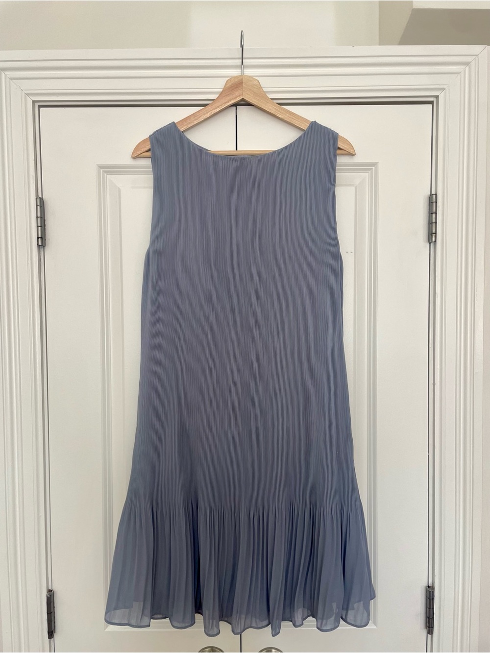 H&M Sleeveless Pleated Dress